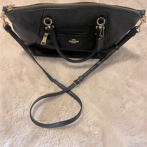 New Navy Coach purse with removable straps